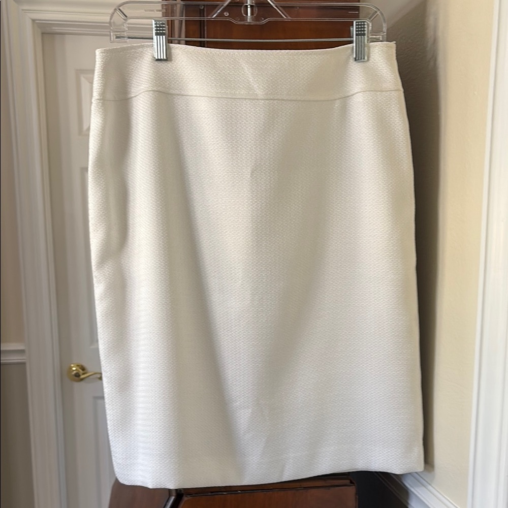 *Tahari Chic White Nubby Textured Lined Skirt Resort Vacation Spring Summer